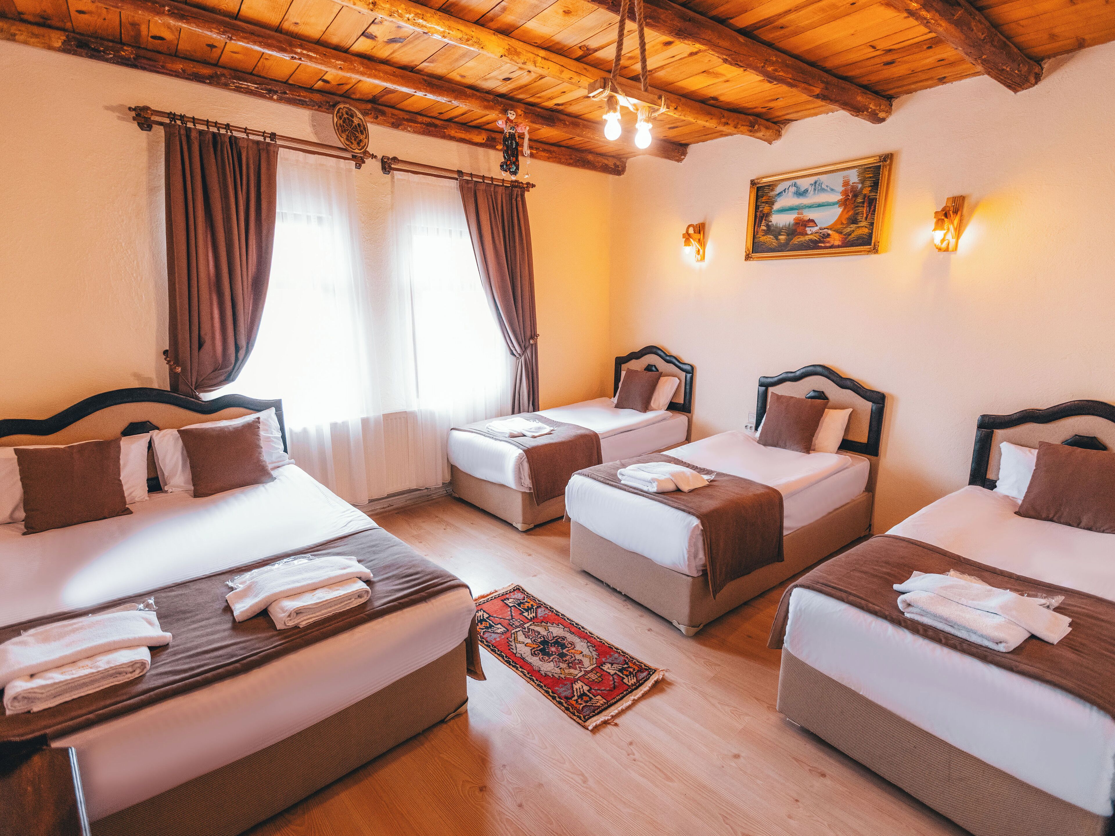 family room | 1 bedroom, pillow-top beds, desk, soundproofing