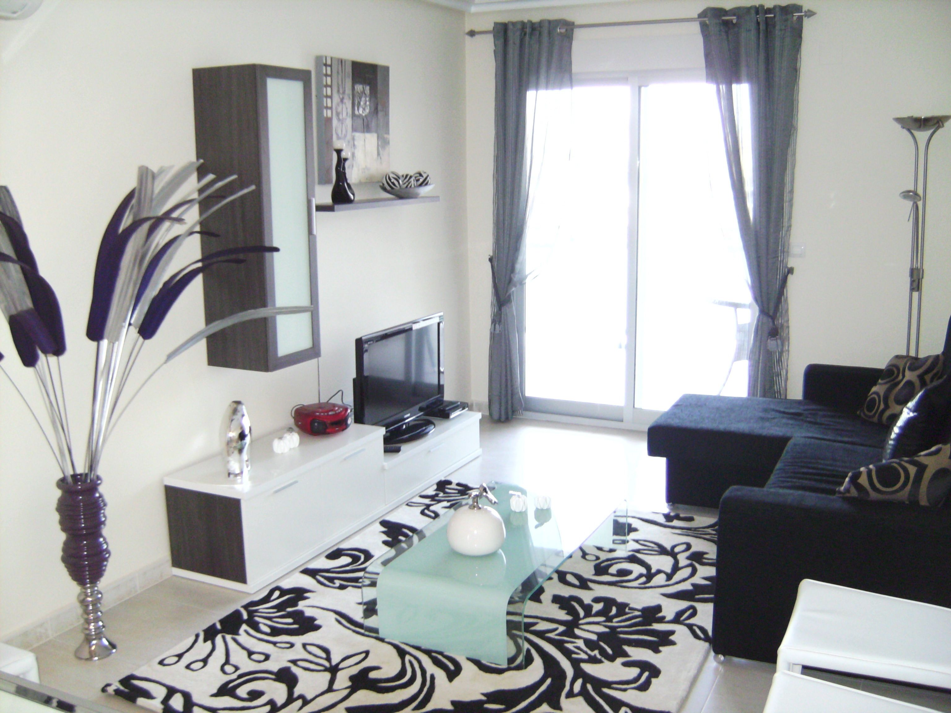 32-inch led tv with digital channels, tv, dvd player