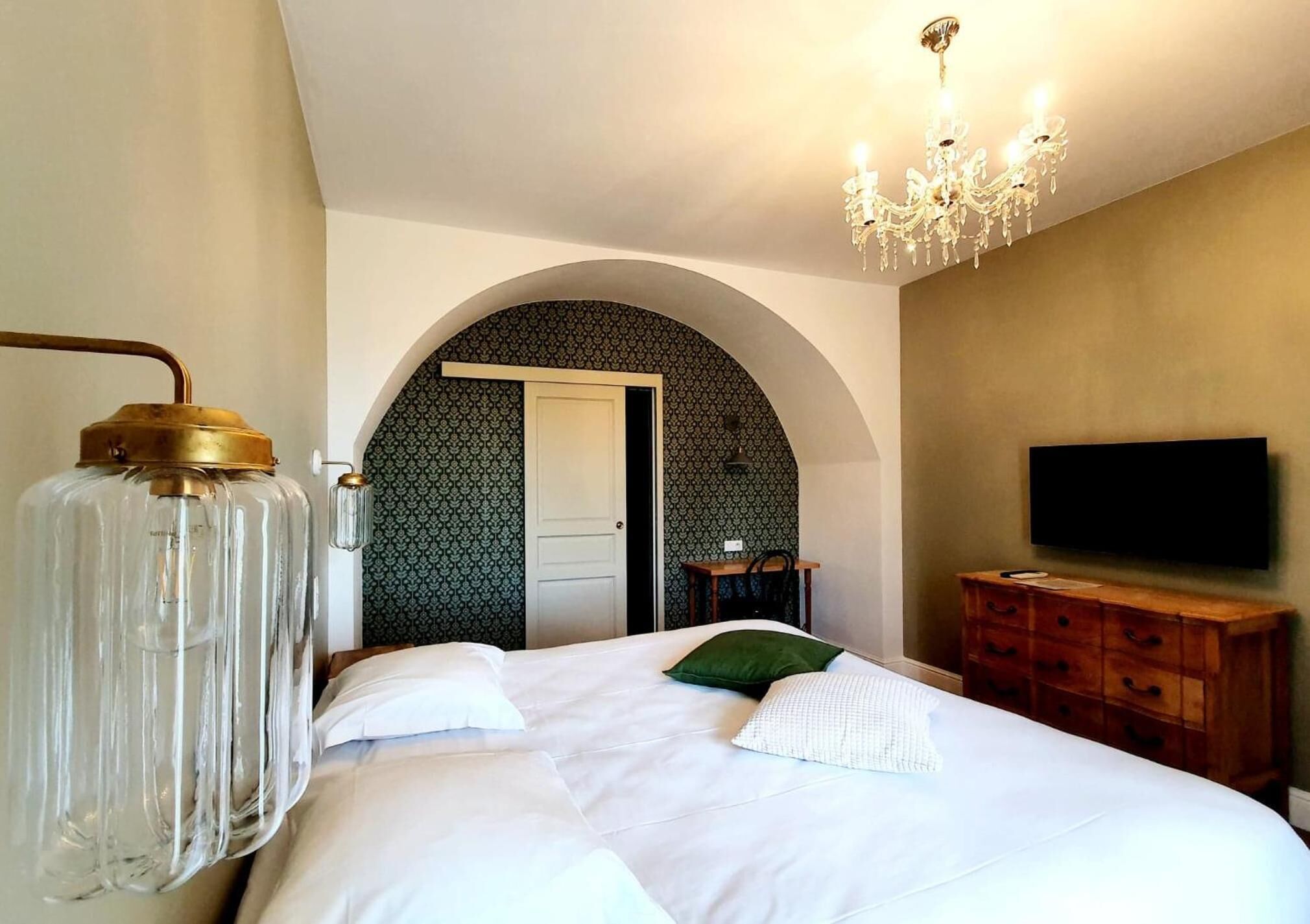 premium bedding, individually decorated, individually furnished, desk