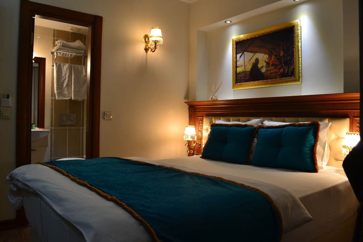 Frette Italian sheets, premium bedding, down duvets, Select Comfort beds