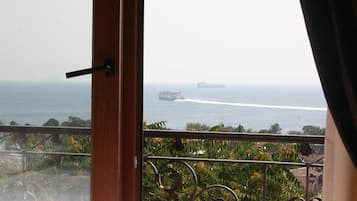 Tweepersoonskamer, uitzicht op zee | Uitzicht vanuit de kamer