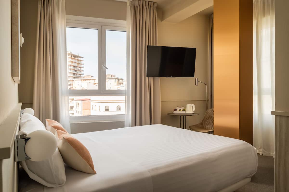 Standard Double Room, Private Bathroom