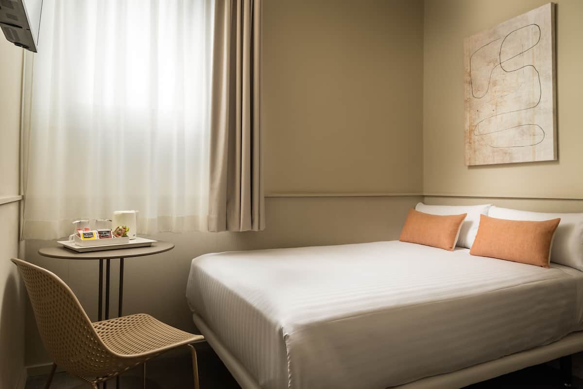 Economy Double Room, Private Bathroom