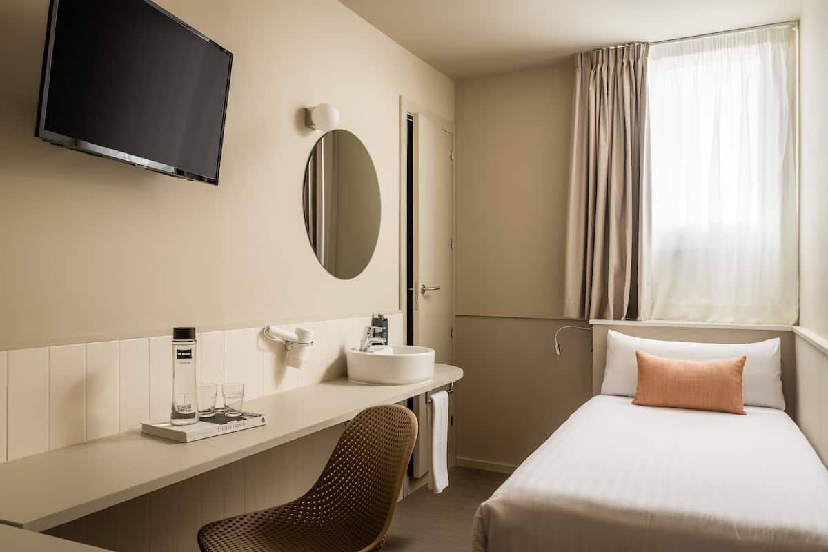 Basic Single Room, Private Bathroom