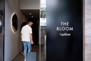 Property entrance - BYPILLOW The Bloom (Girona)