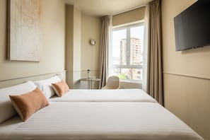 Tomannsrom – standard, privat bad | Sengetøy av topp kvalitet, safe på rommet, skrivebord og lydisolert