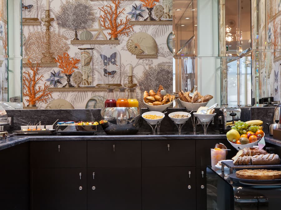 Daily buffet breakfast (EUR 20 per person)