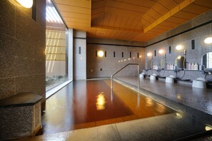 Indoor spa tub - Route-Inn Grantia Shiretoko Shariekimae (Shari)
