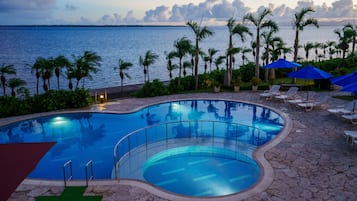 Indoor pool, outdoor pool