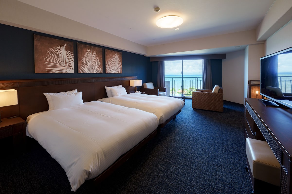 Ocean View Room, Non Smoking (Ocean's Wing building) | In-room safe, desk, iron/ironing board, free WiFi
