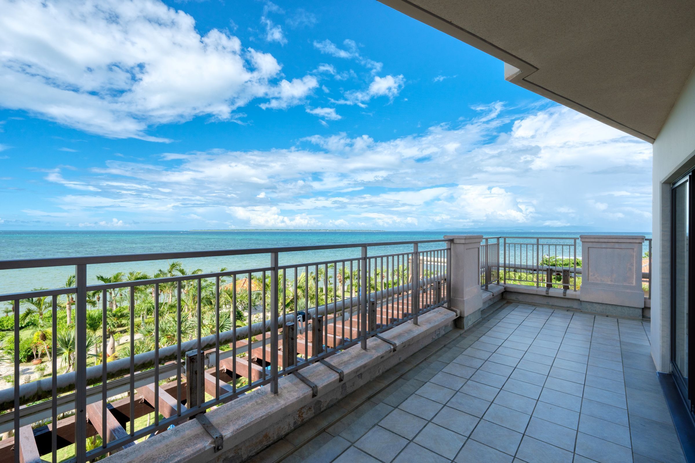 corner suite [main building ocean's wing] | in-room safe, desk, iron/ironing board, free wifi