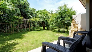 Garden View Deluxe, Non Smoking (Villa Garden building) | View from room