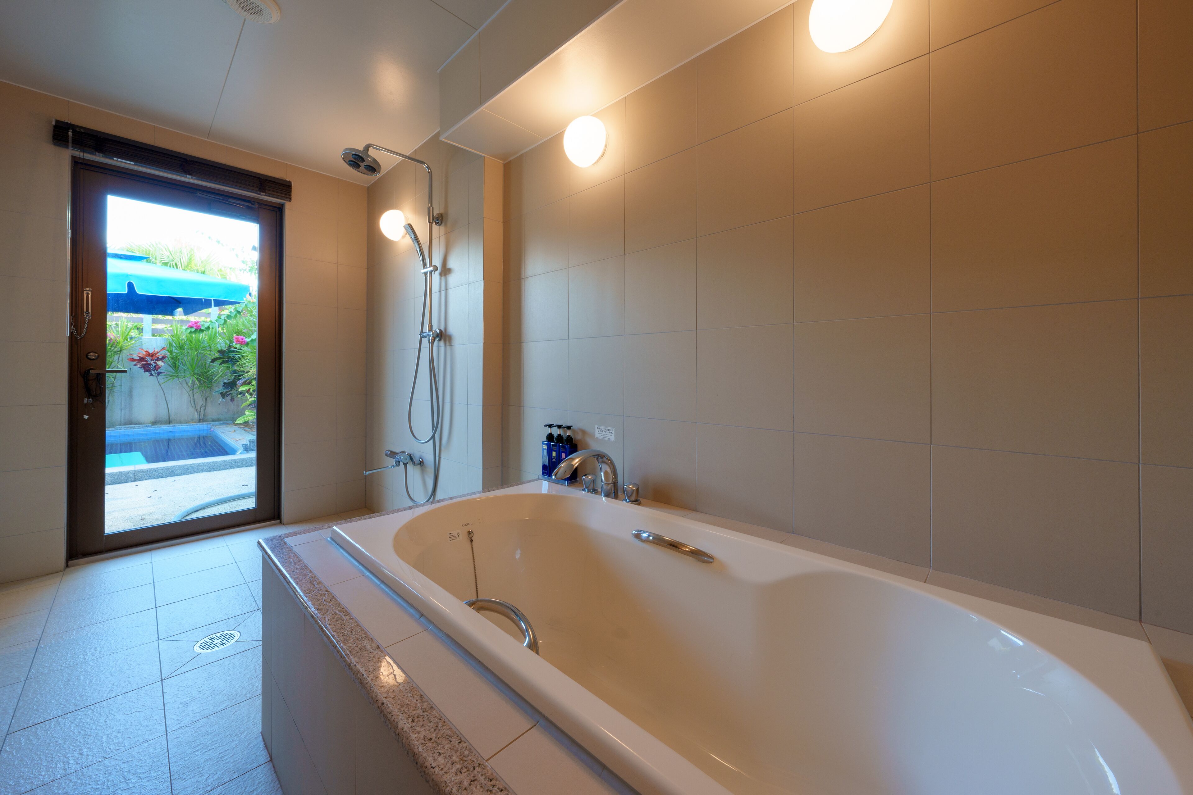 presidential cottage double [new building villa garden] | bathroom | separate bathtub and shower, deep-soaking bathtub, free toiletries
