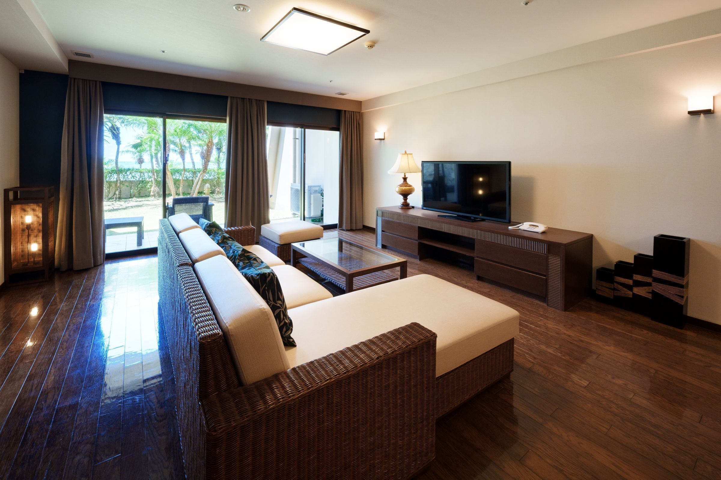 Suite presidencial, no fumadores (Main Building Ocean's Wing) | Caja fuerte, escritorio, tabla de planchar con plancha y wifi gratis