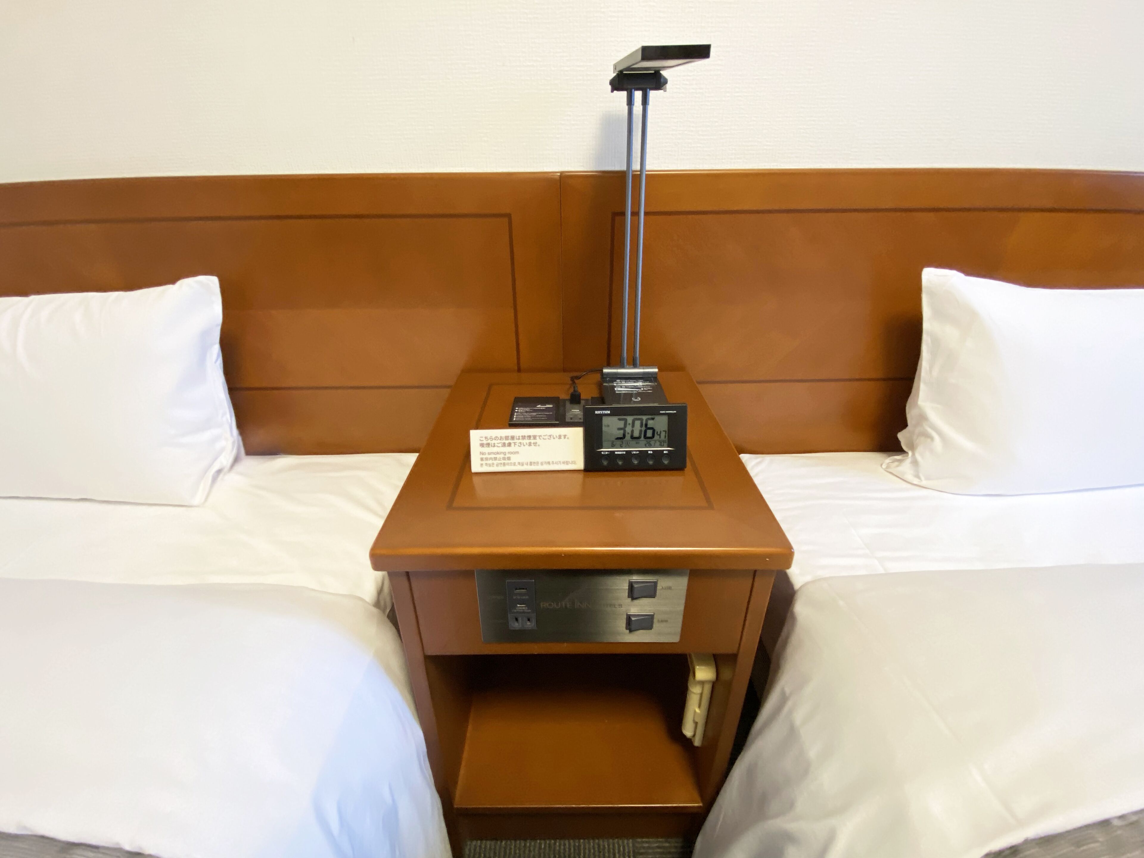 Bureau, Wi-Fi gratuit, draps fournis