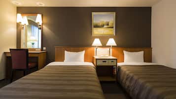 Desk, WiFi, bed sheets