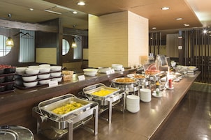 Daily buffet breakfast for a fee