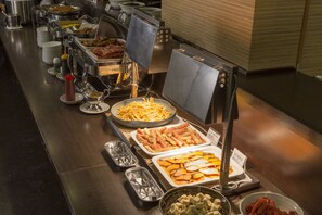 Päivittäinen buffetaamiainen maksusta