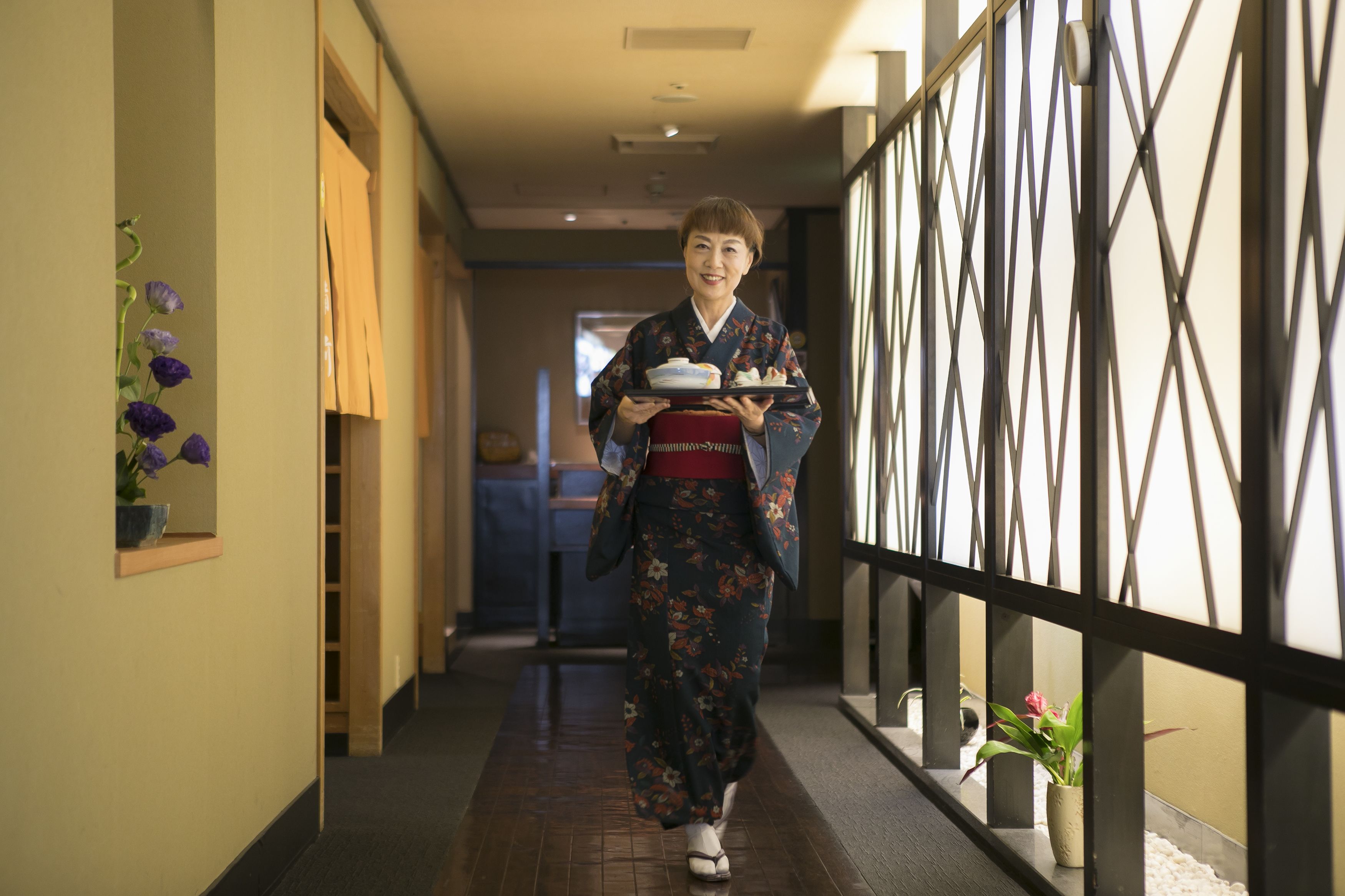 2 restaurants, breakfast, lunch, dinner served; Japanese cuisine 