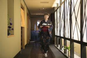 2 restaurants, breakfast, lunch, dinner served; Japanese cuisine - Ark Hotel Okayama (Okayama)