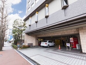 Self-parking (surcharge)