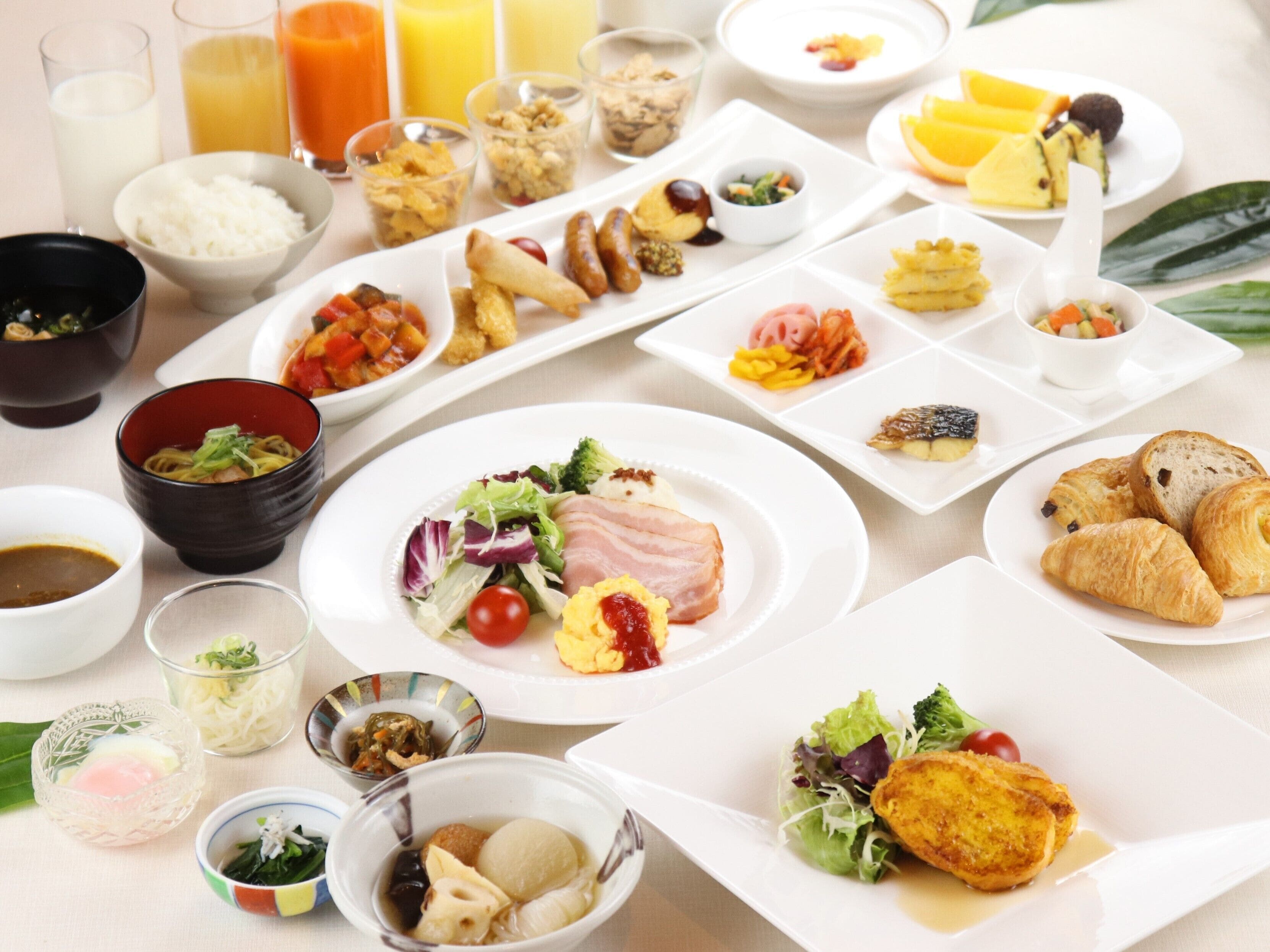 daily buffet breakfast (jpy 1980 per person)