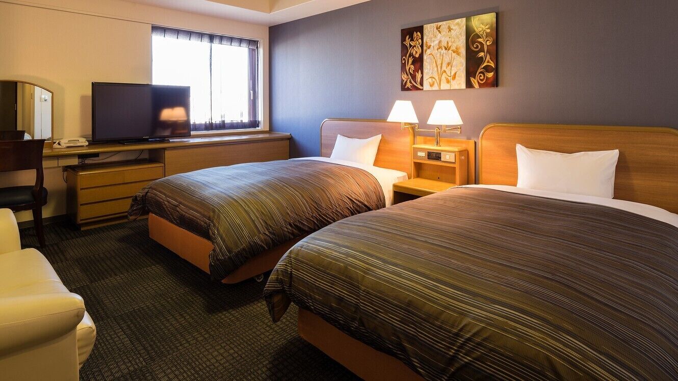 Desk, bed sheets
