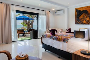 Deluxe Beachfront Room