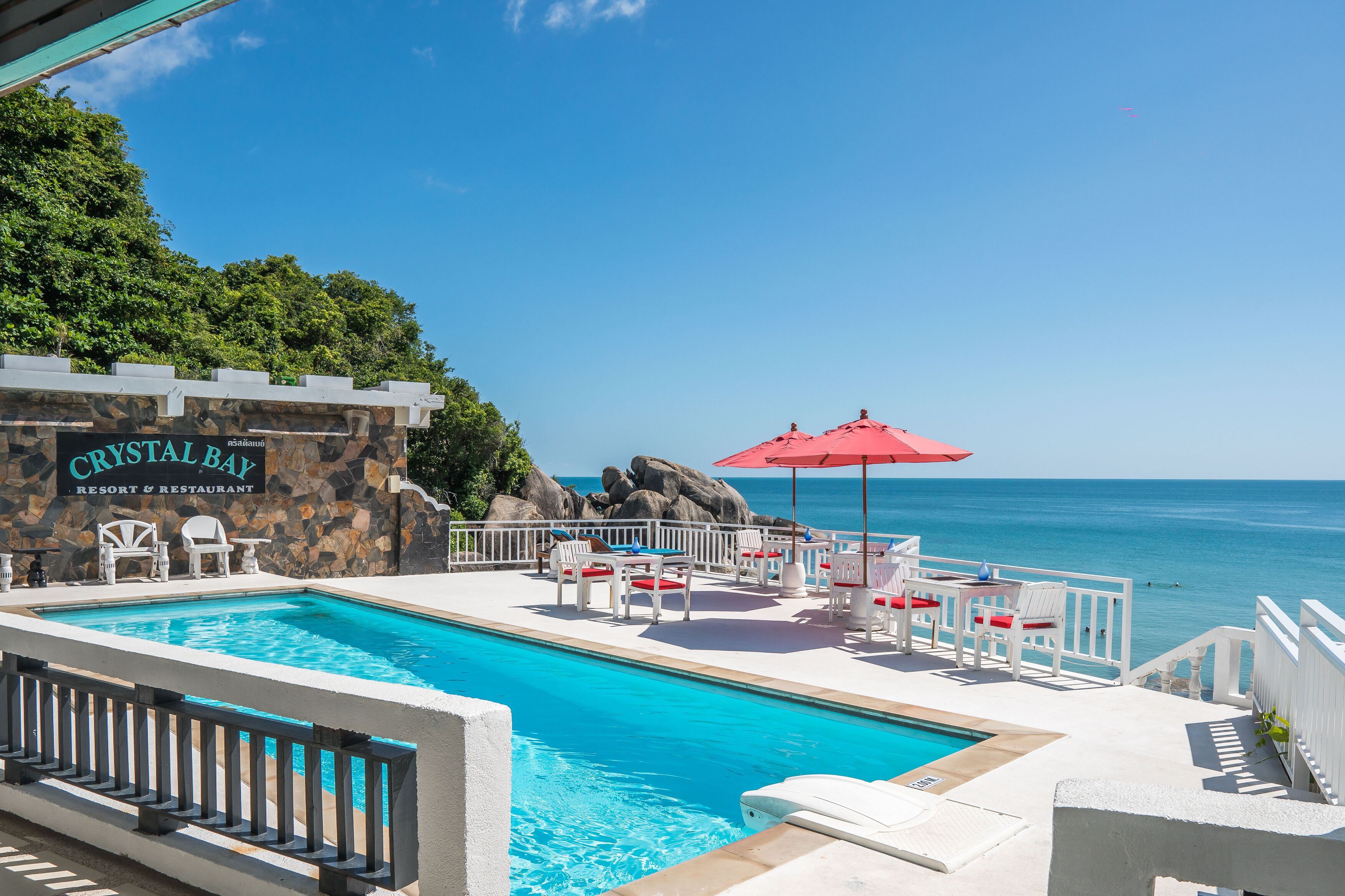 outdoor pool, pool loungers