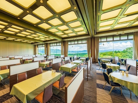Dining. Aso Resort Grandvrio Hotel