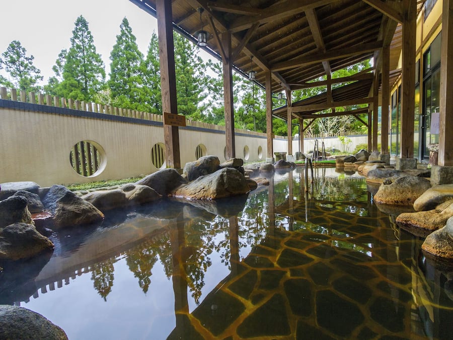 Sauna, bain à remous, sources chaudes/minérales