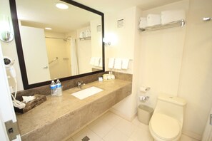 Bathroom - Holiday Inn Express Tuxtla Gutierrez La Marimba by IHG (Tuxtla Gutierrez)