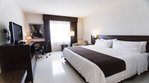 Down comforters, in-room safe, desk, blackout drapes - Holiday Inn Express Tuxtla Gutierrez La Marimba by IHG (Tuxtla Gutierrez)