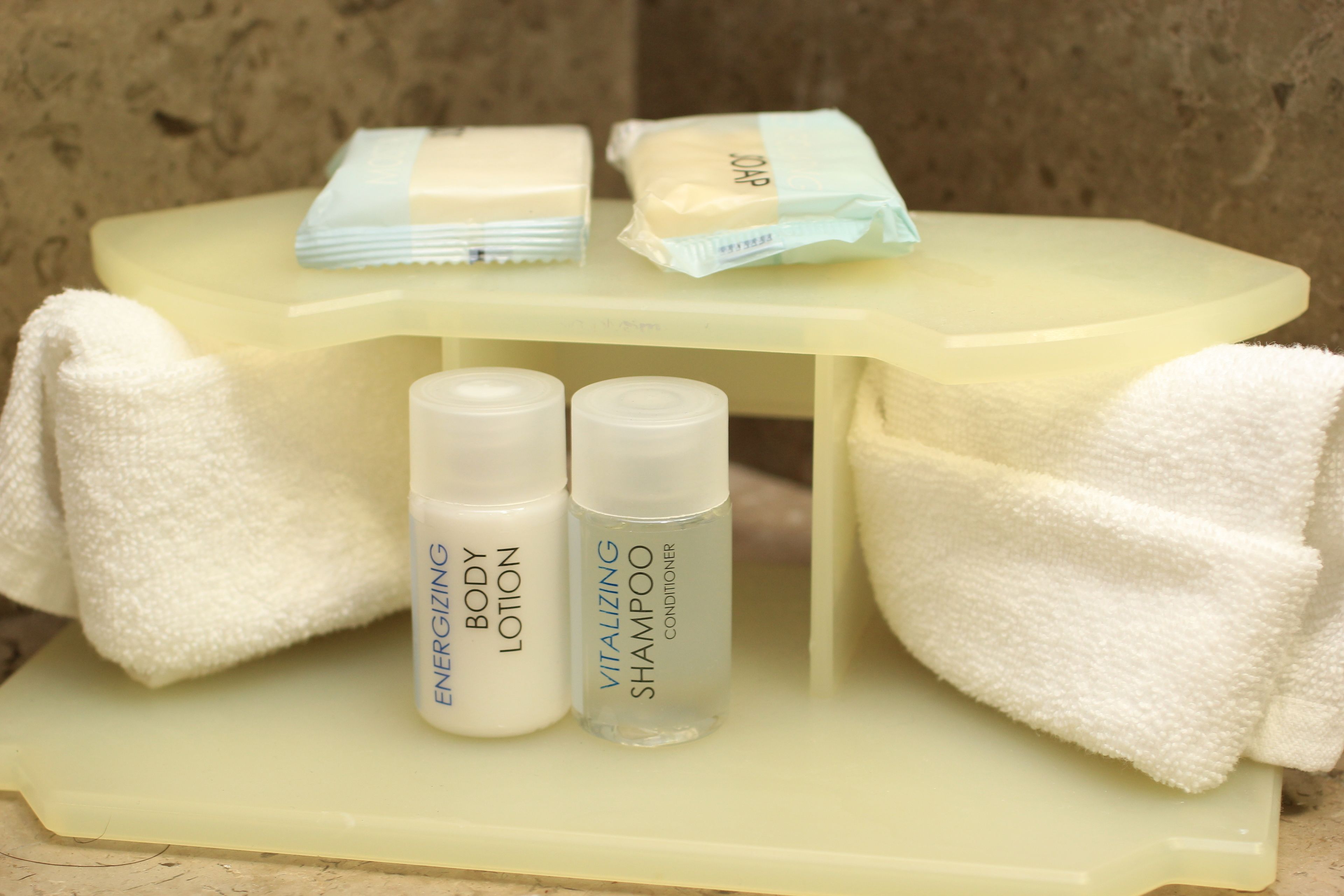 shower, rainfall showerhead, free toiletries, hair dryer