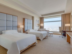 2 camere, minibar, una cassaforte in camera, una scrivania
