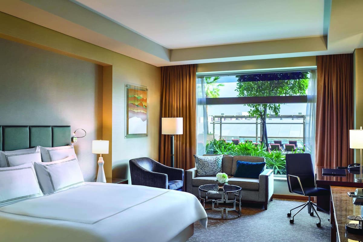 2 bedrooms, minibar, in-room safe, desk
