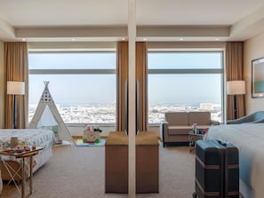 Premium Apartment, 3 Bedrooms | 2 bedrooms, minibar, in-room safe, desk
