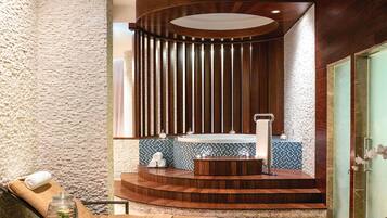 Couples treatment room(s), sauna, hot tub, steam room, body treatments