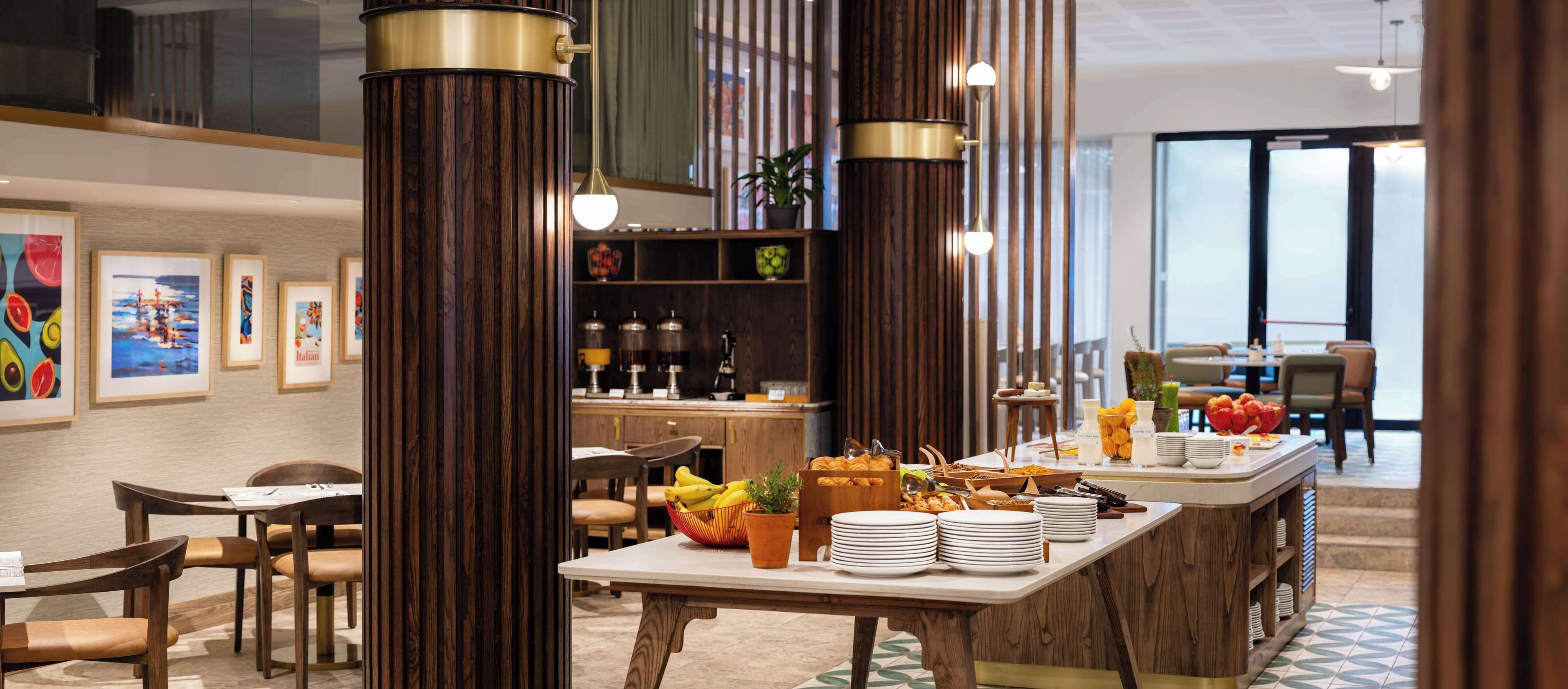 daily buffet breakfast (zar 195 per person)