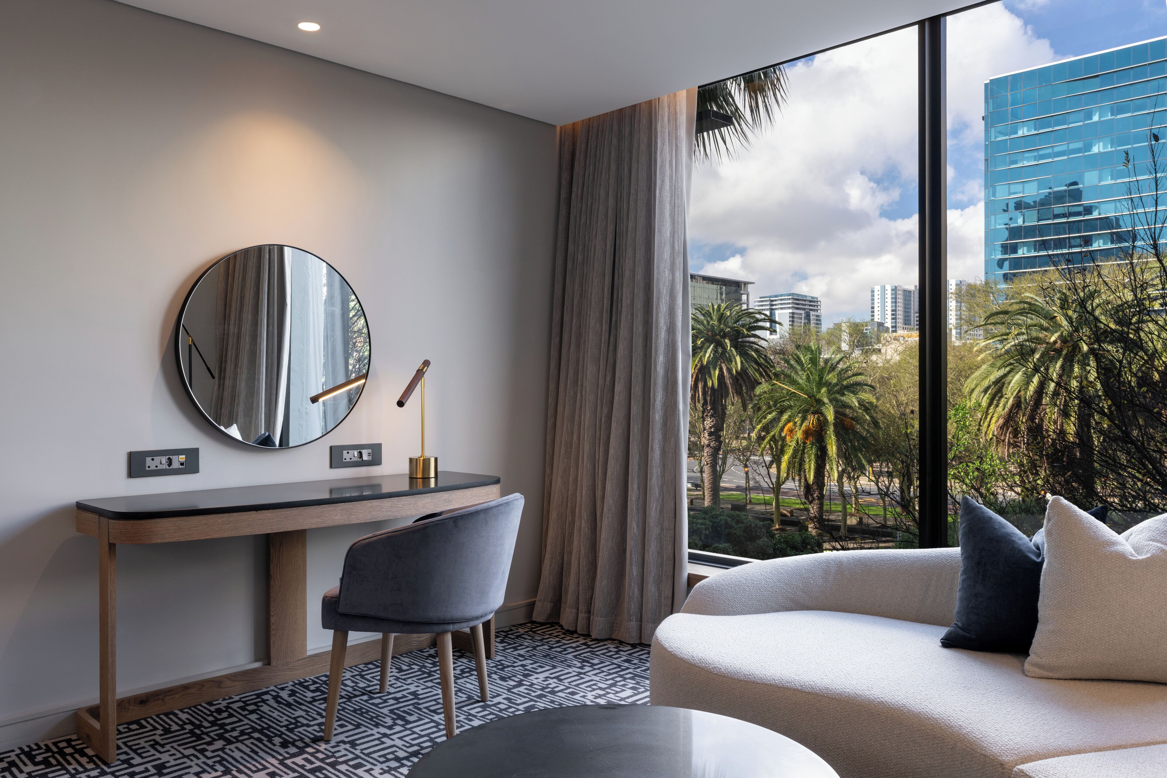 Studio, Mountain View | Premium bedding, minibar, in-room safe, individually decorated