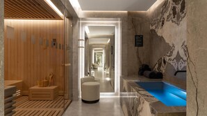 Fitness facility - Radisson Hotel Cape Town Foreshore (Cape Town)