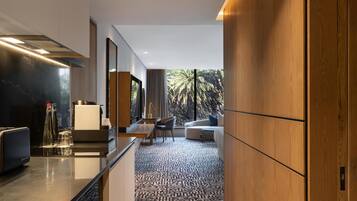 Studio - utsikt mot bergen | Eget pentry | MinikylskÄp, espressobryggare, kaffe- och tebryggare och vattenkokare