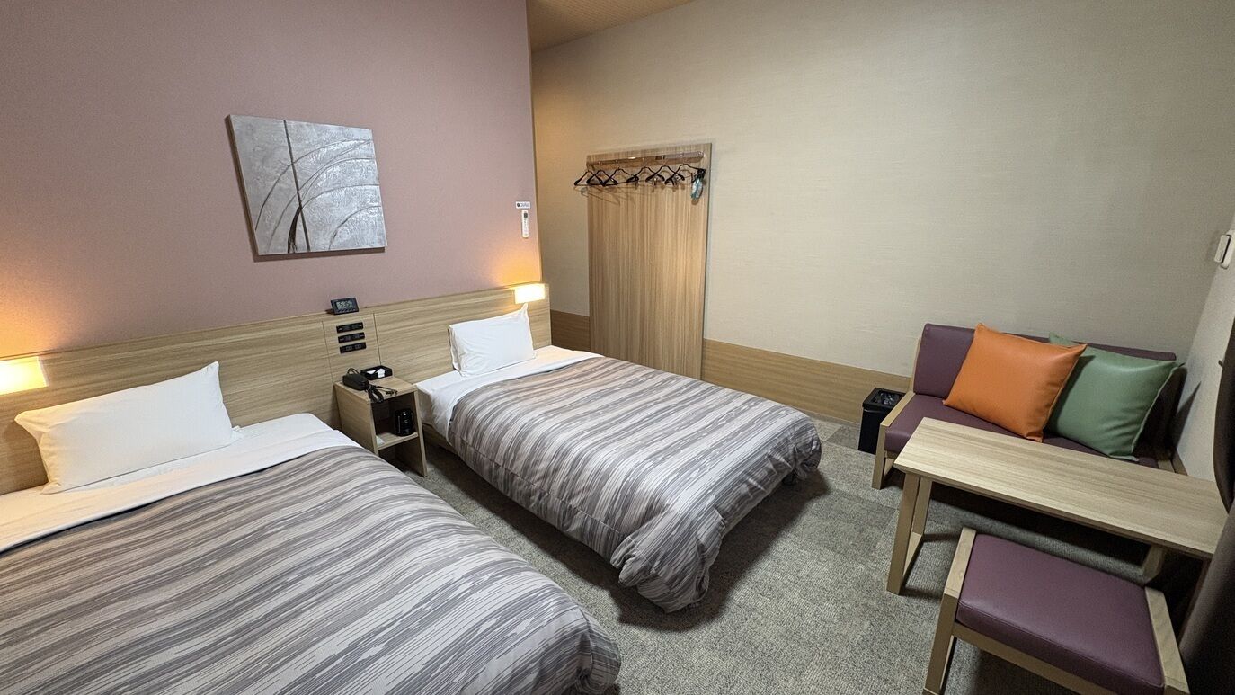 Desk, WiFi (free), bed sheets