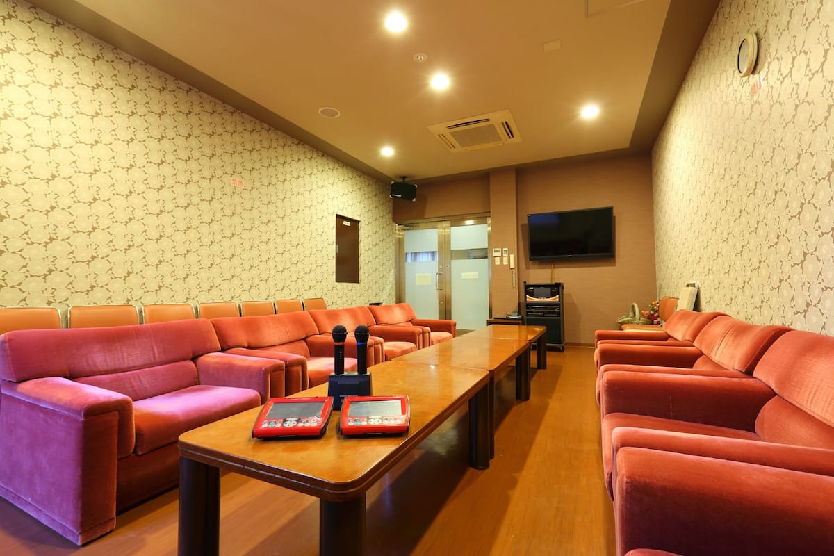 karaoke room