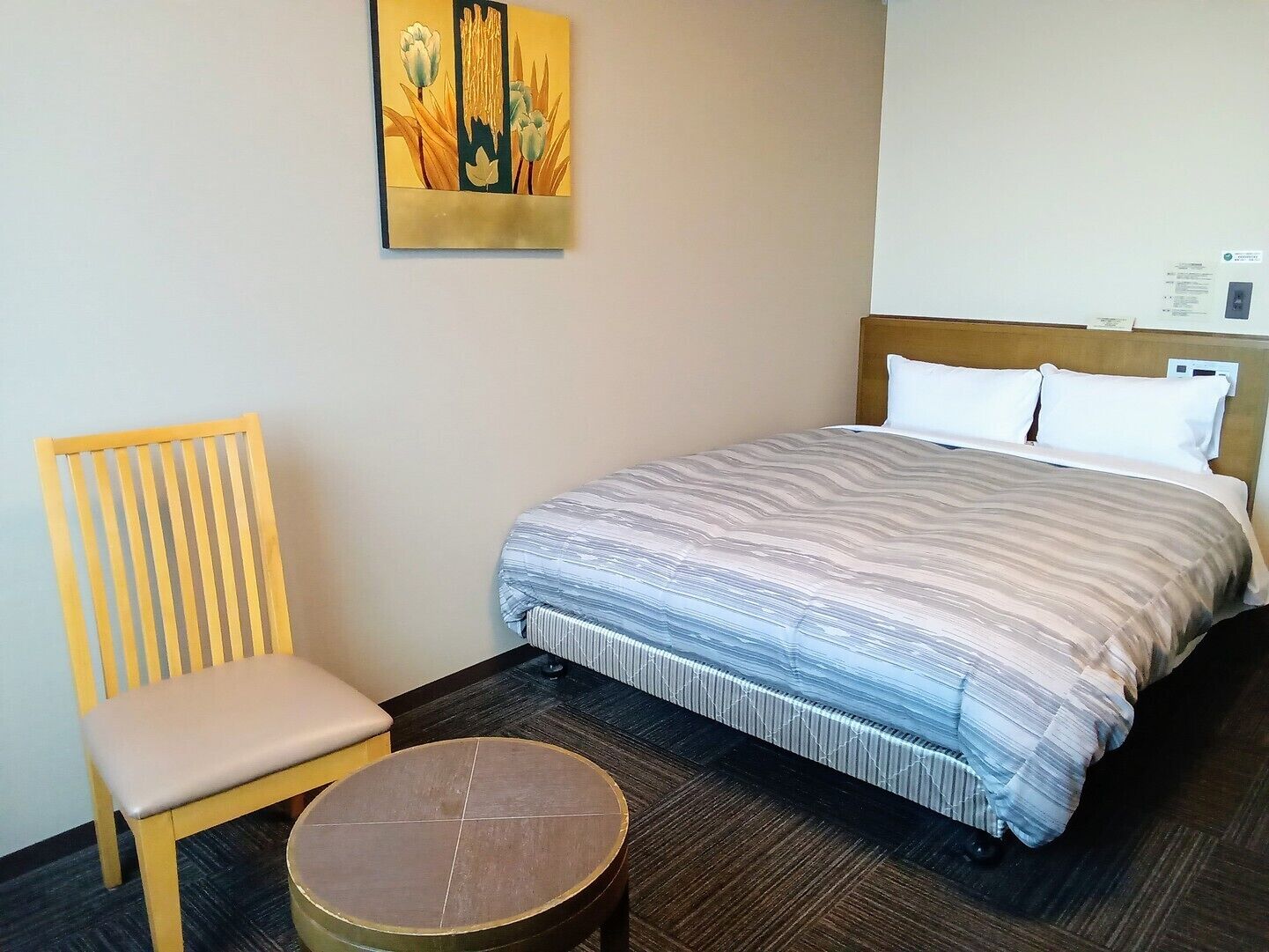 Free WiFi, bed sheets