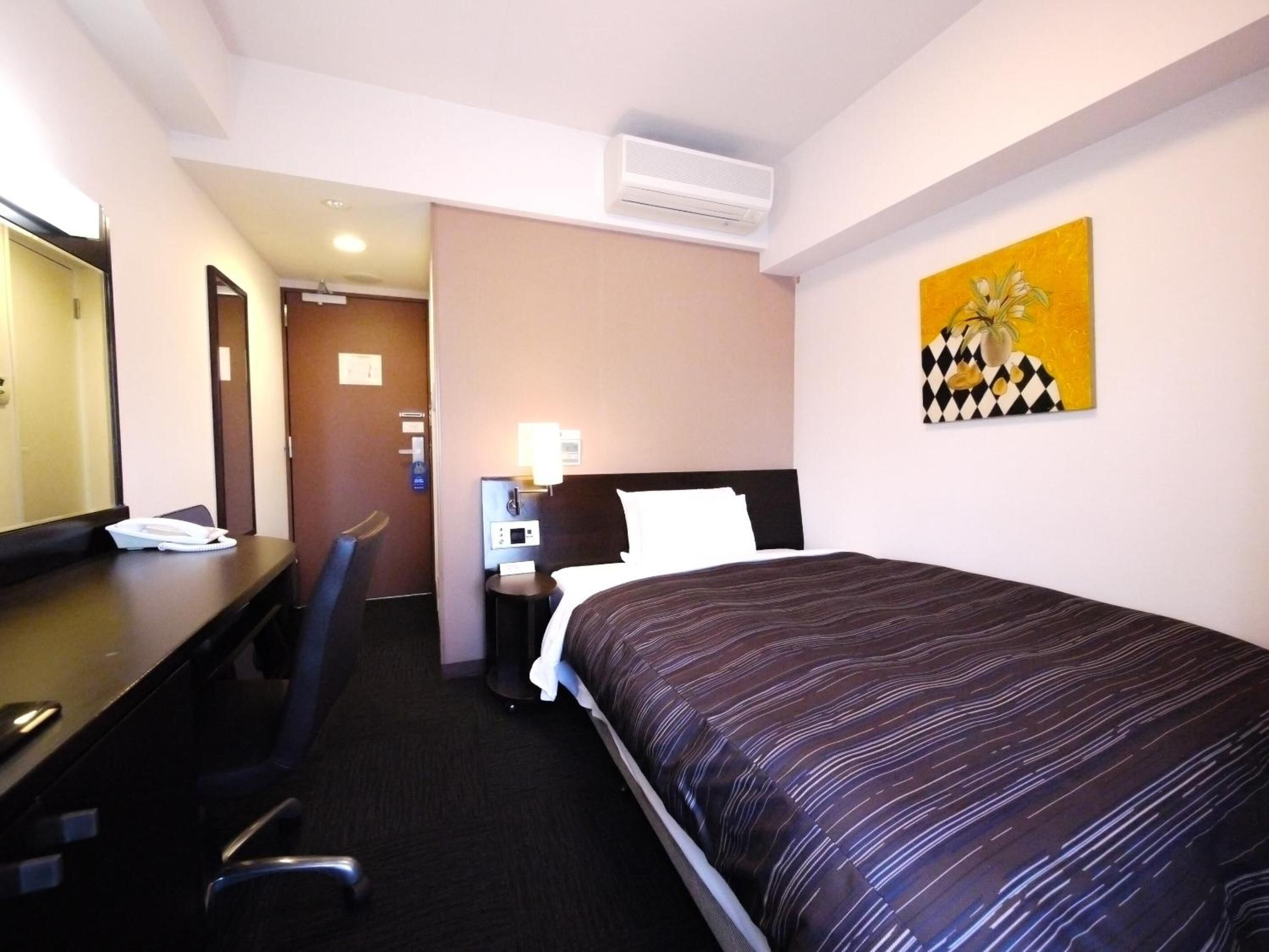 desk, blackout curtains, iron/ironing board, free wifi