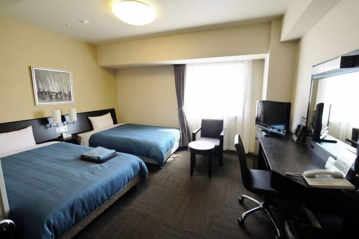 In-room safe, desk, iron/ironing board, free WiFi
