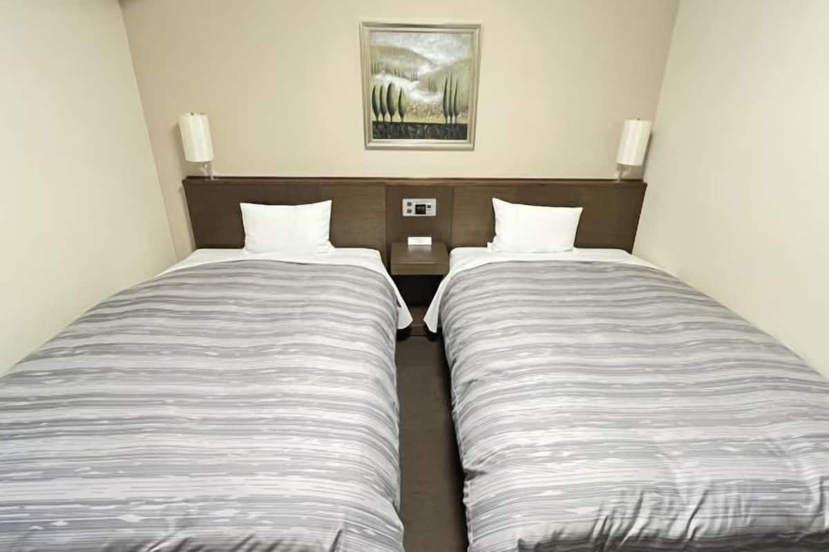 In-room safe, desk, iron/ironing board, free WiFi