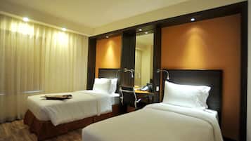 Room, 2 Twin Beds | Premium bedding, down comforters, in-room safe, blackout drapes