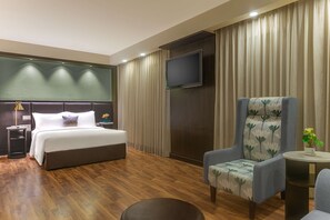 ห้องพัก, เตียงควีนไซส์ 1 เตียง, ปลอดบุหรี่ | เครื่องนอนระดับพรีเมียม, ผ้านวมขนเป็ด, ตู้นิรภัยในห้องพัก, ผ้าม่านกันแสง
